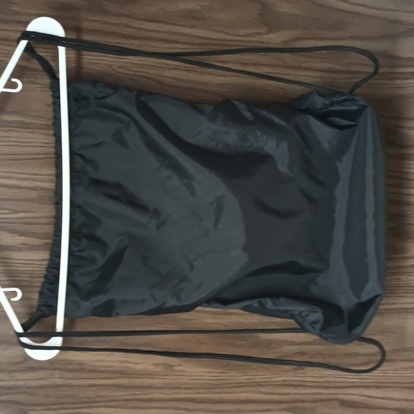 Nike Black Sports Drawstring Backpack - Picture 2 of 2
